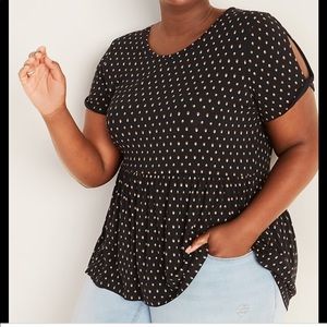 Twist sleeve peplum top